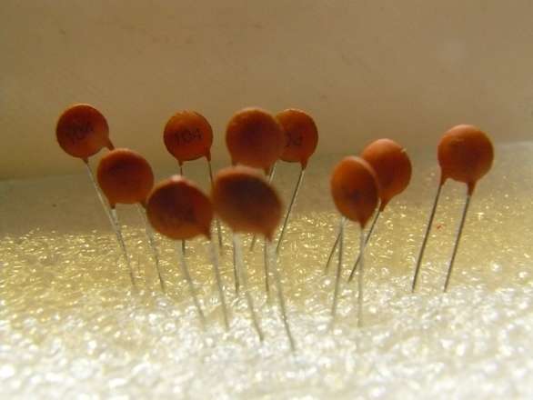(10 of) 100nF Capacitor Ceramic