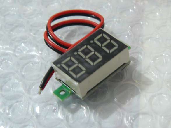 Voltmeter 3-30V, 2 Decimal Places, Red